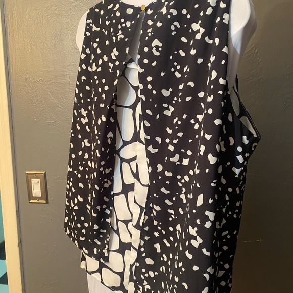Apt 9 Black and White Pebble Design Layered Sleeveless Open Back Top - Picture 6 of 16